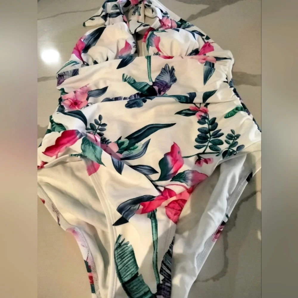V Neck One Piece Swimsuit Halter Backless Ruched Tummy Control SZ M White floral
